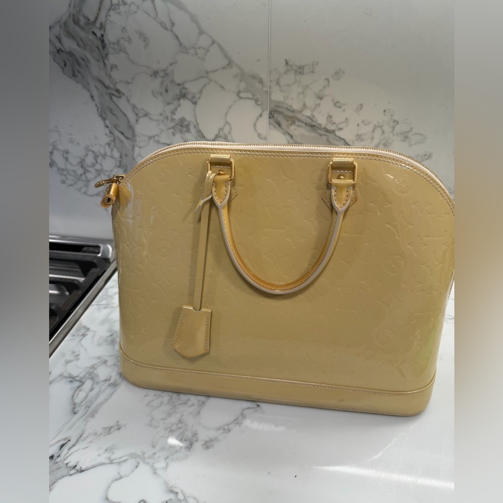 Louis Vuitton authentic Yellow Patent Leather Alma GM - Picture 10 of 11